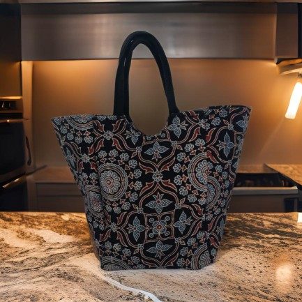 Black Kalamkari Floral Print Tote Bag-shgeshop