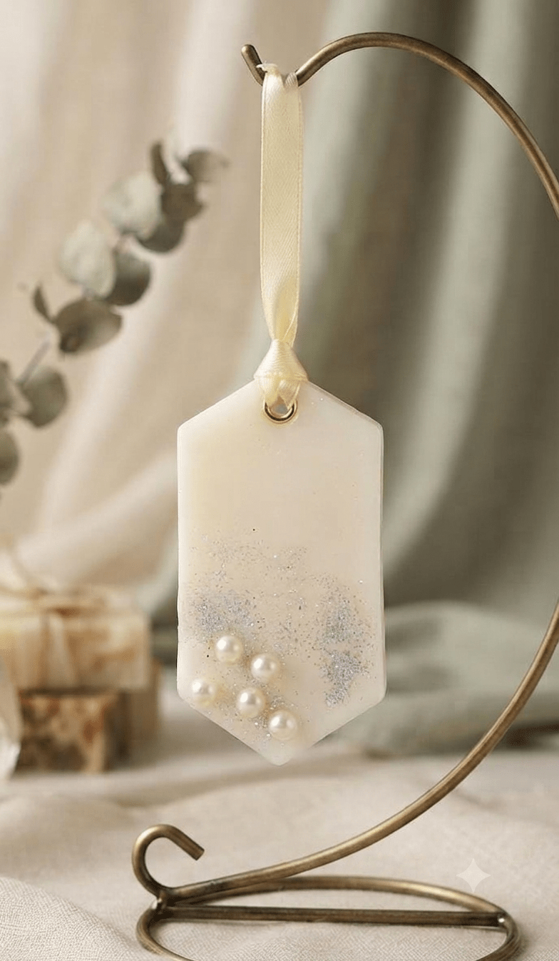 Aromatic wax sachet